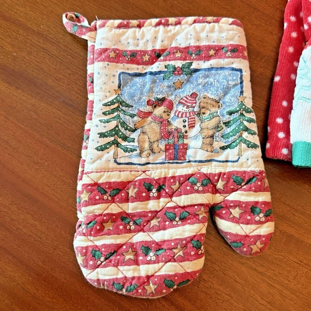 Vintage Christmas Kitchen Lot of 3 | Teddy Bear Oven Mitt Santa Pot Holder Towel